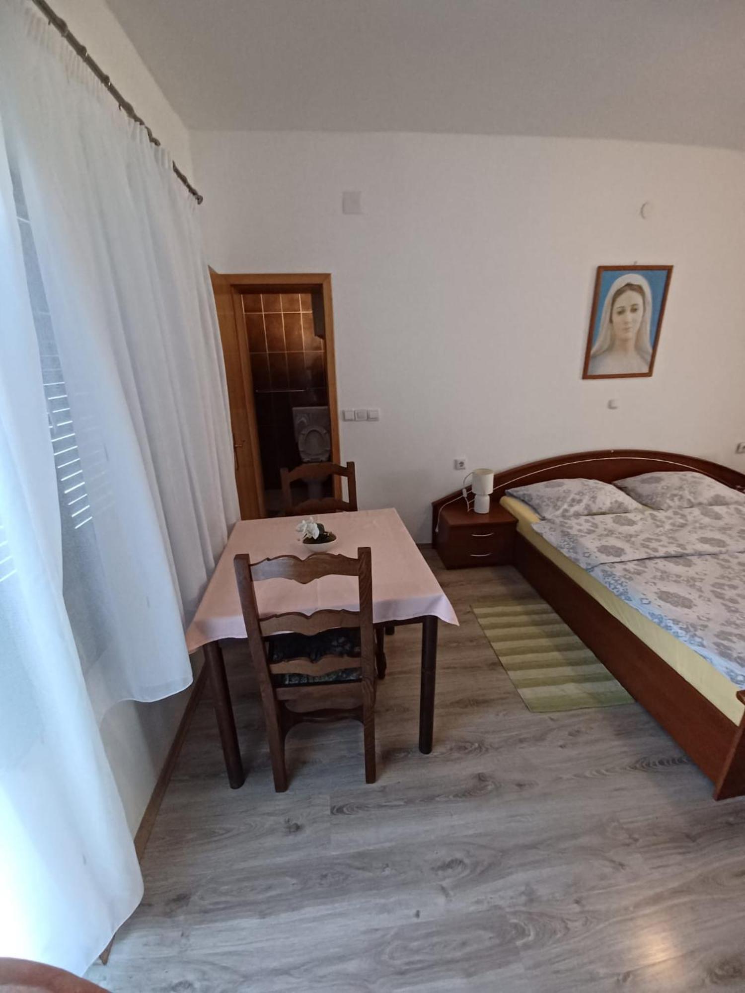 לינה וארוחת בוקר גרבובץ Bed & Breakfast Helena מראה חיצוני תמונה