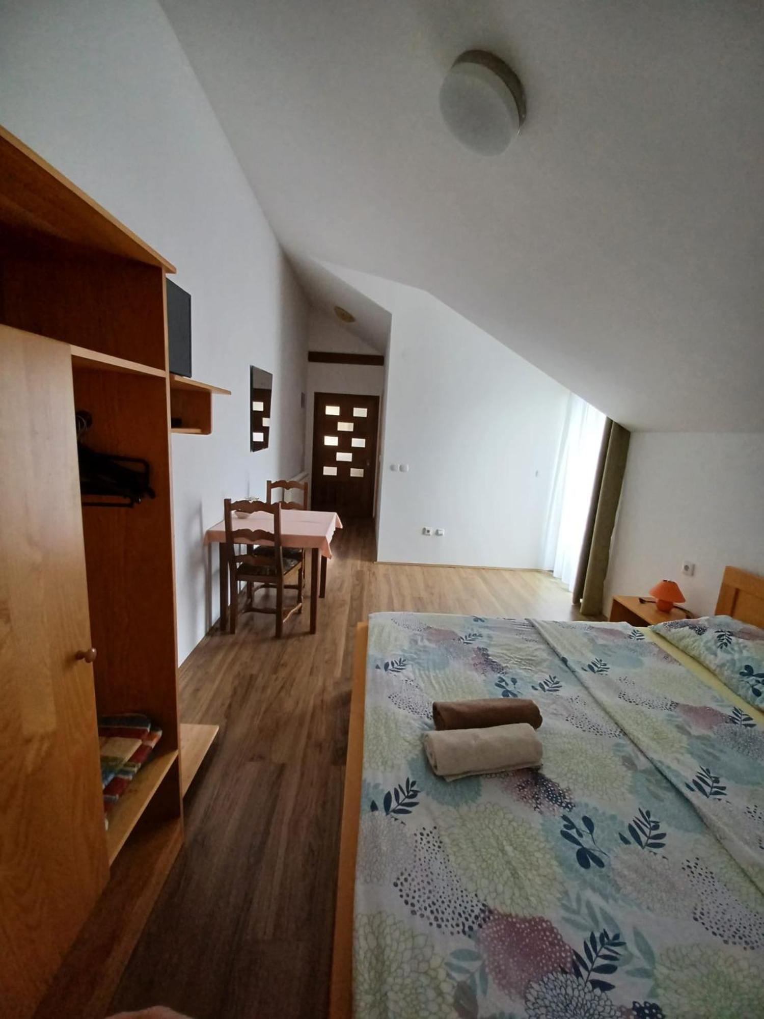 לינה וארוחת בוקר גרבובץ Bed & Breakfast Helena מראה חיצוני תמונה